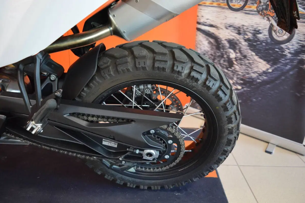 KTM 890 Adventure R (2025 - 26) (16)