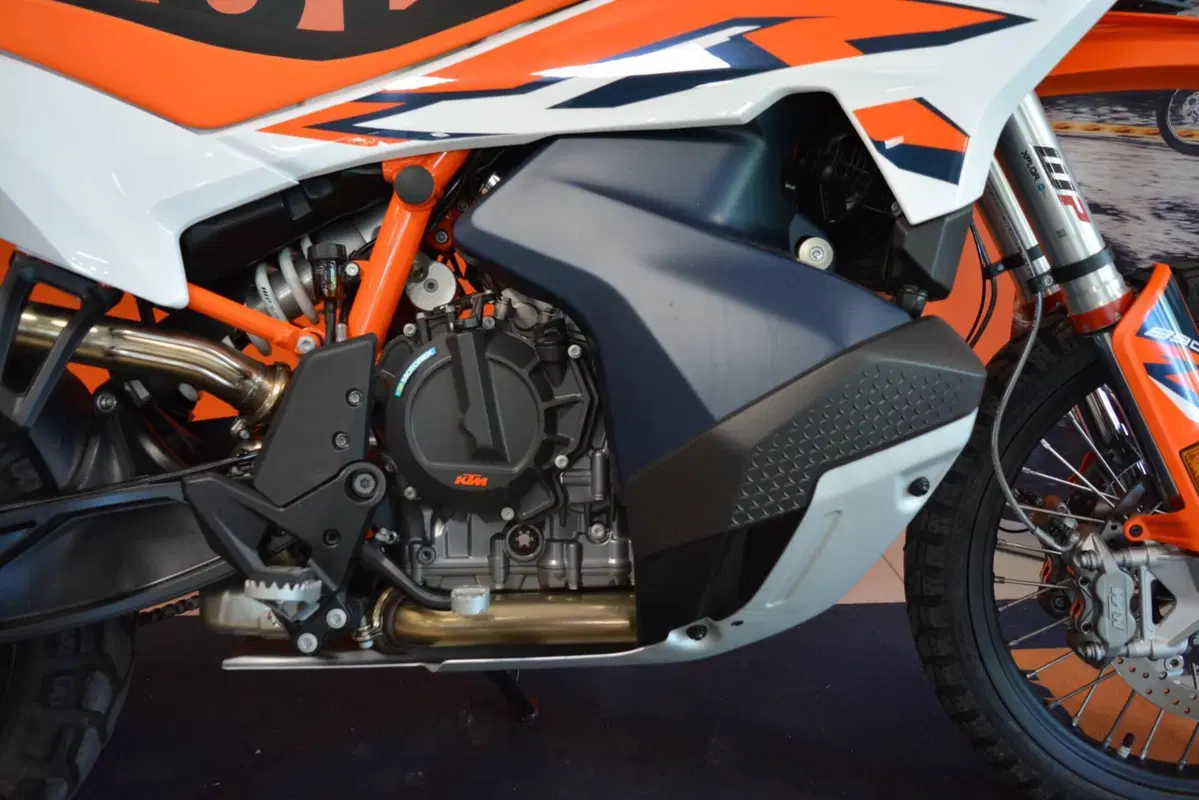 KTM 890 Adventure R (2025 - 26) (12)