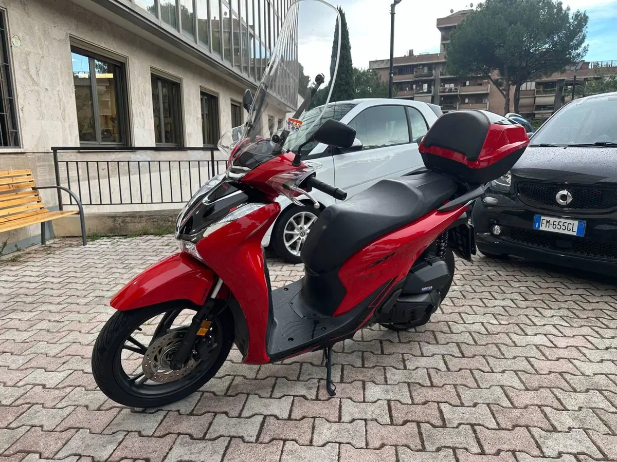 Honda SH 150i Sport (2024 - 25) (3)