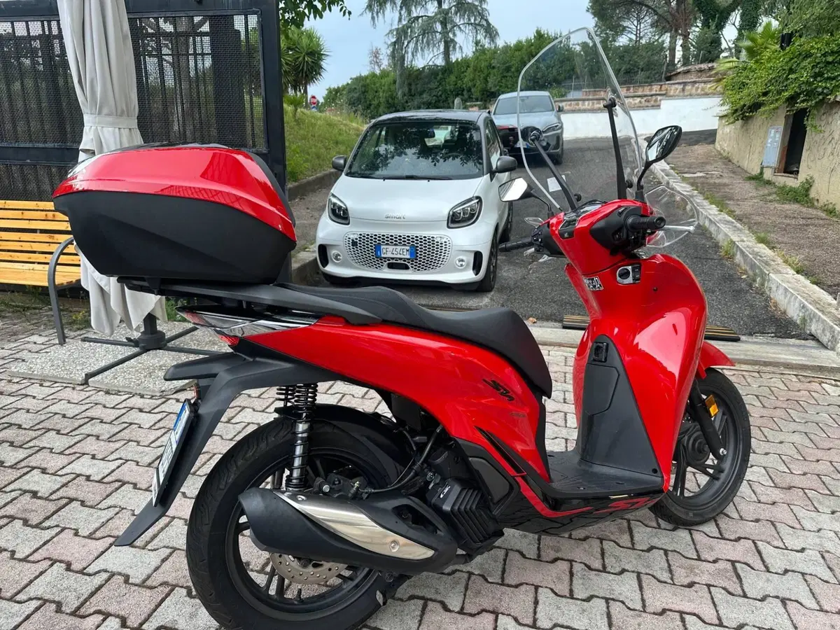 Honda SH 150i Sport (2024 - 25) (6)