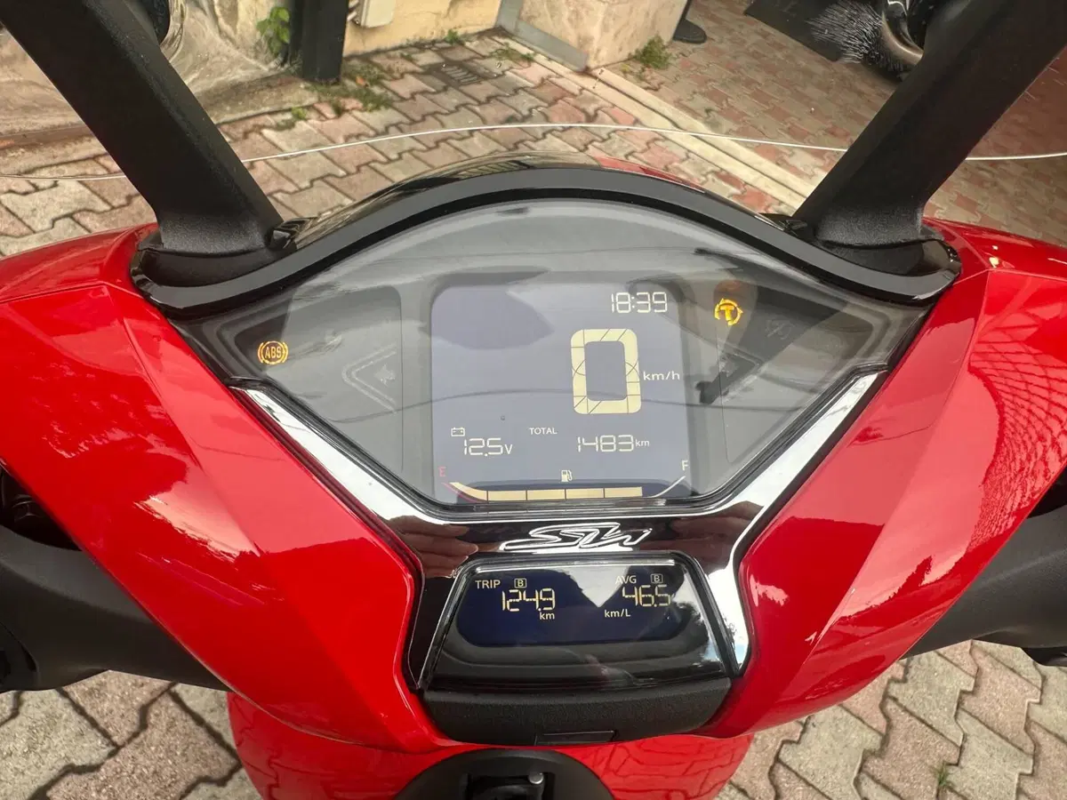 Honda SH 150i Sport (2024 - 25) (7)