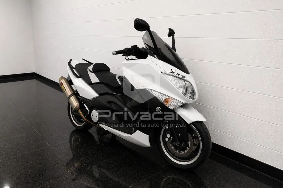 Yamaha T-Max 500 White Max (2010 - 11) (2)