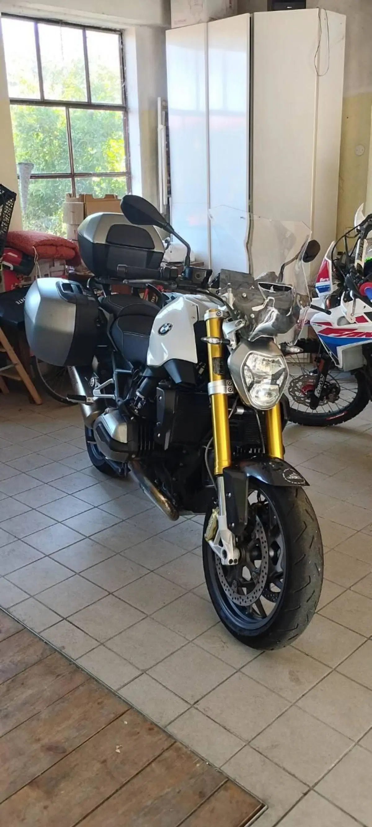 Bmw R 1200 R (2015 - 16) (2)
