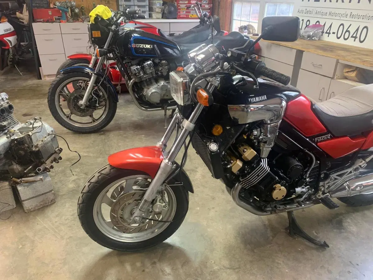 Yamaha FZX 750 (2)