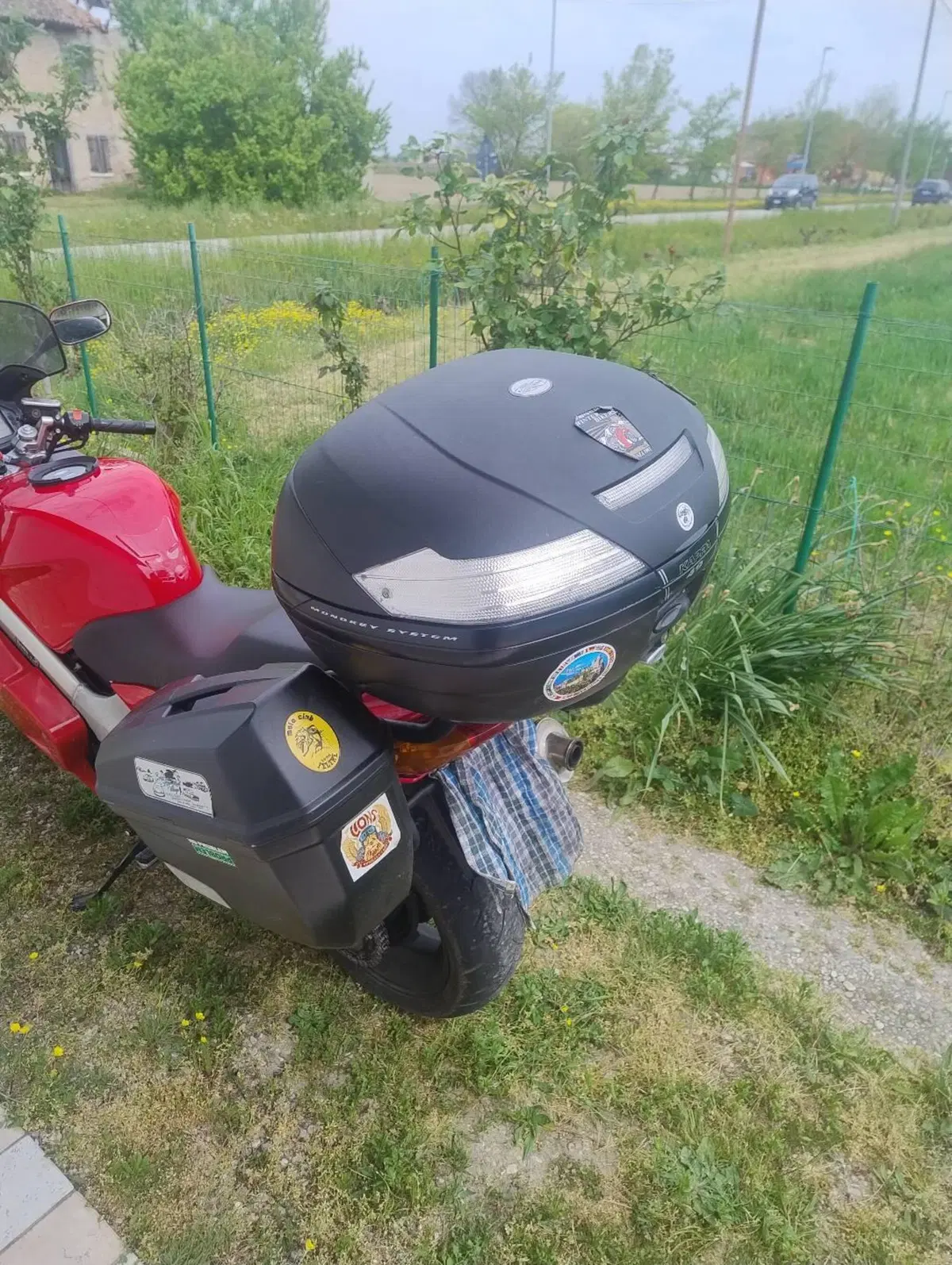 Honda VFR 800 (1998 - 01) (4)