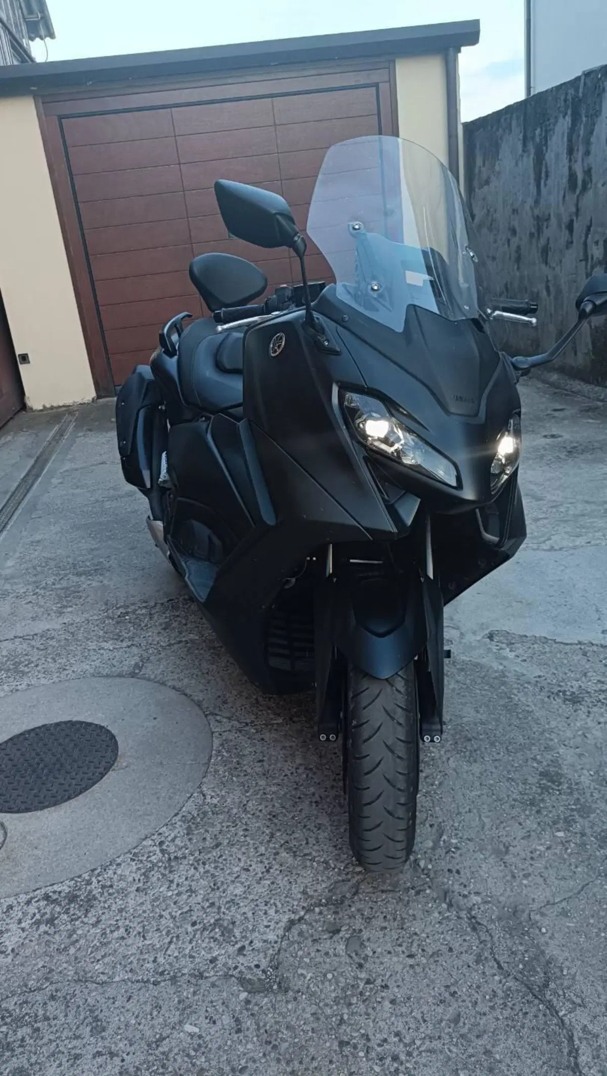 Yamaha T-Max 560 (2022 - 24) (10)