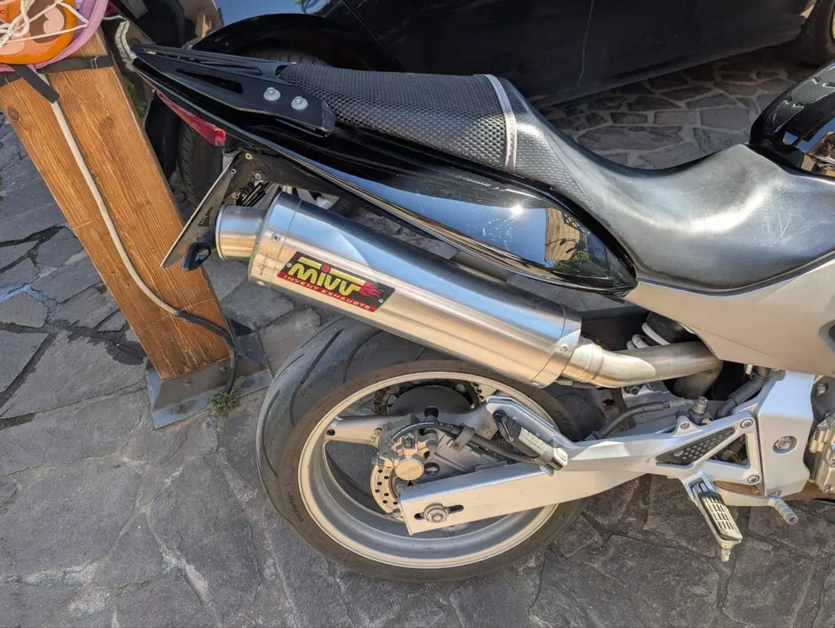 Honda Hornet 600 (2005 - 06) (5)