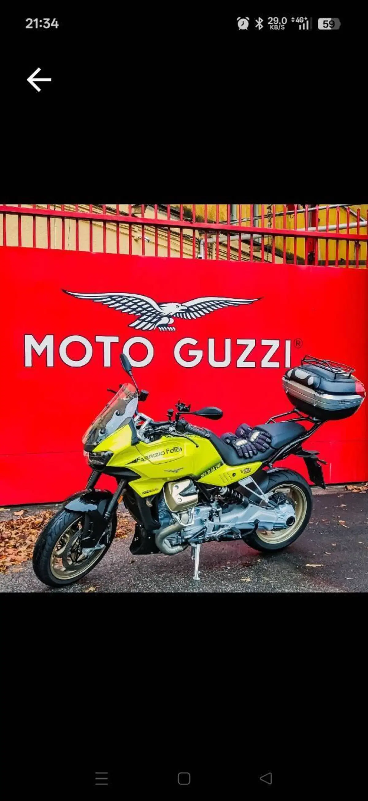Moto Guzzi V100 Mandello (2022 - 24)
