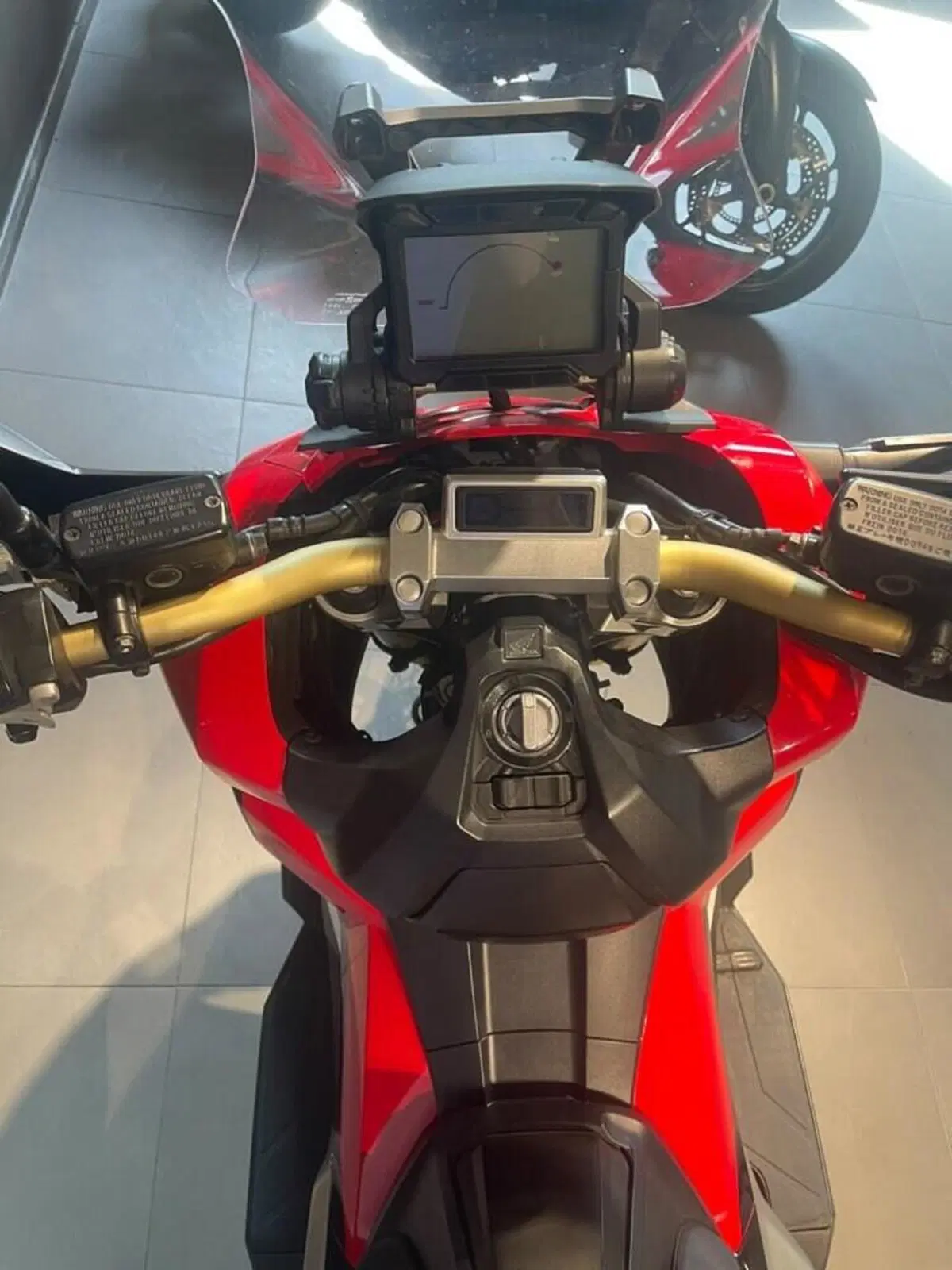 Honda X-ADV 750 (2017) (5)