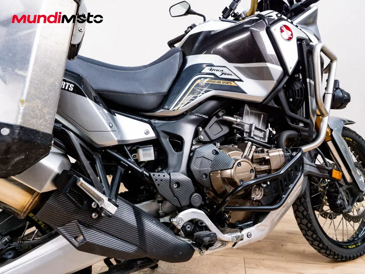 Honda Africa Twin CRF 1000L Adventure Sports DCT Travel Edition (2019) (4)