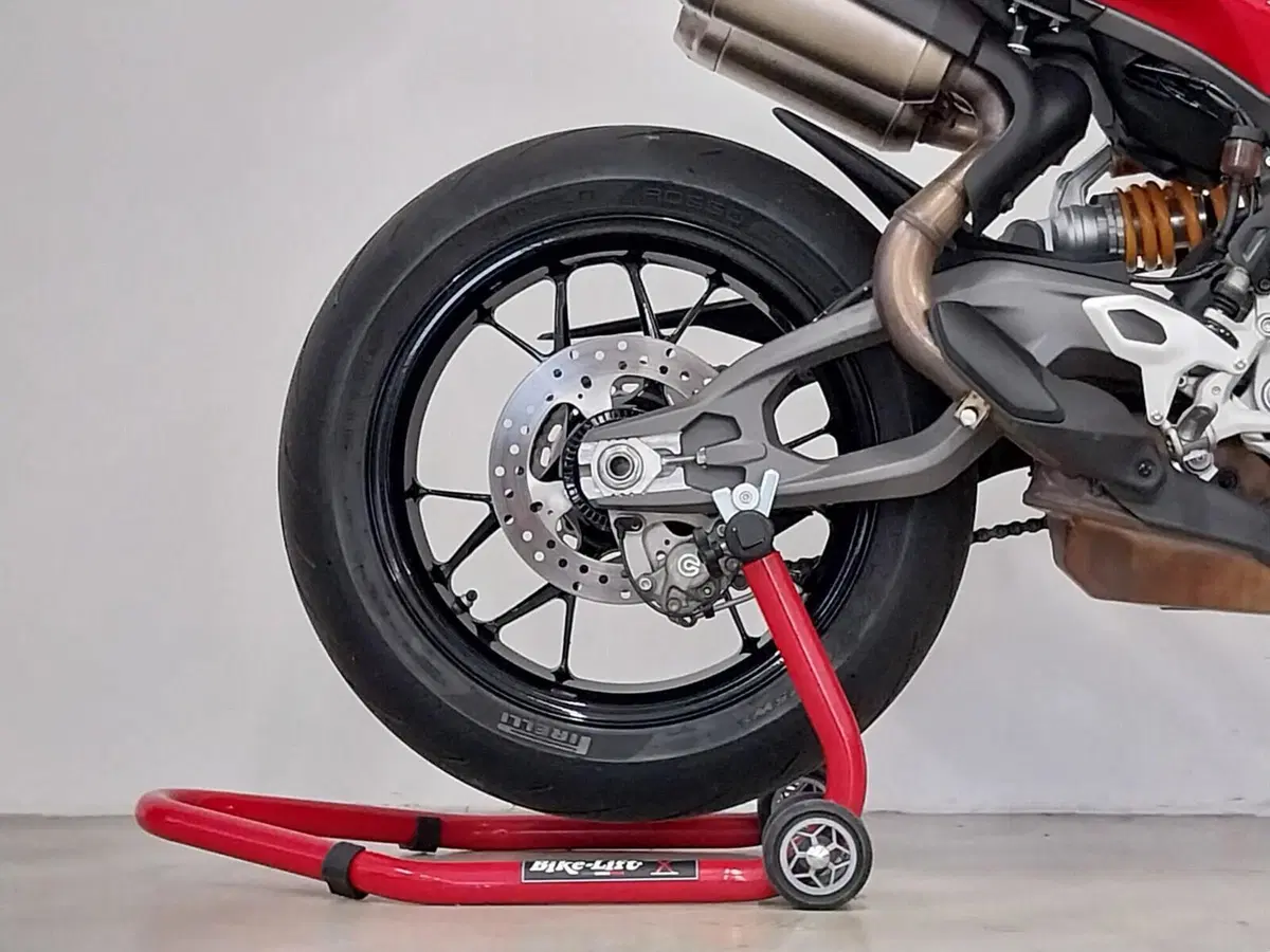 Ducati Streetfighter V2 S (2025 - 26) (10)