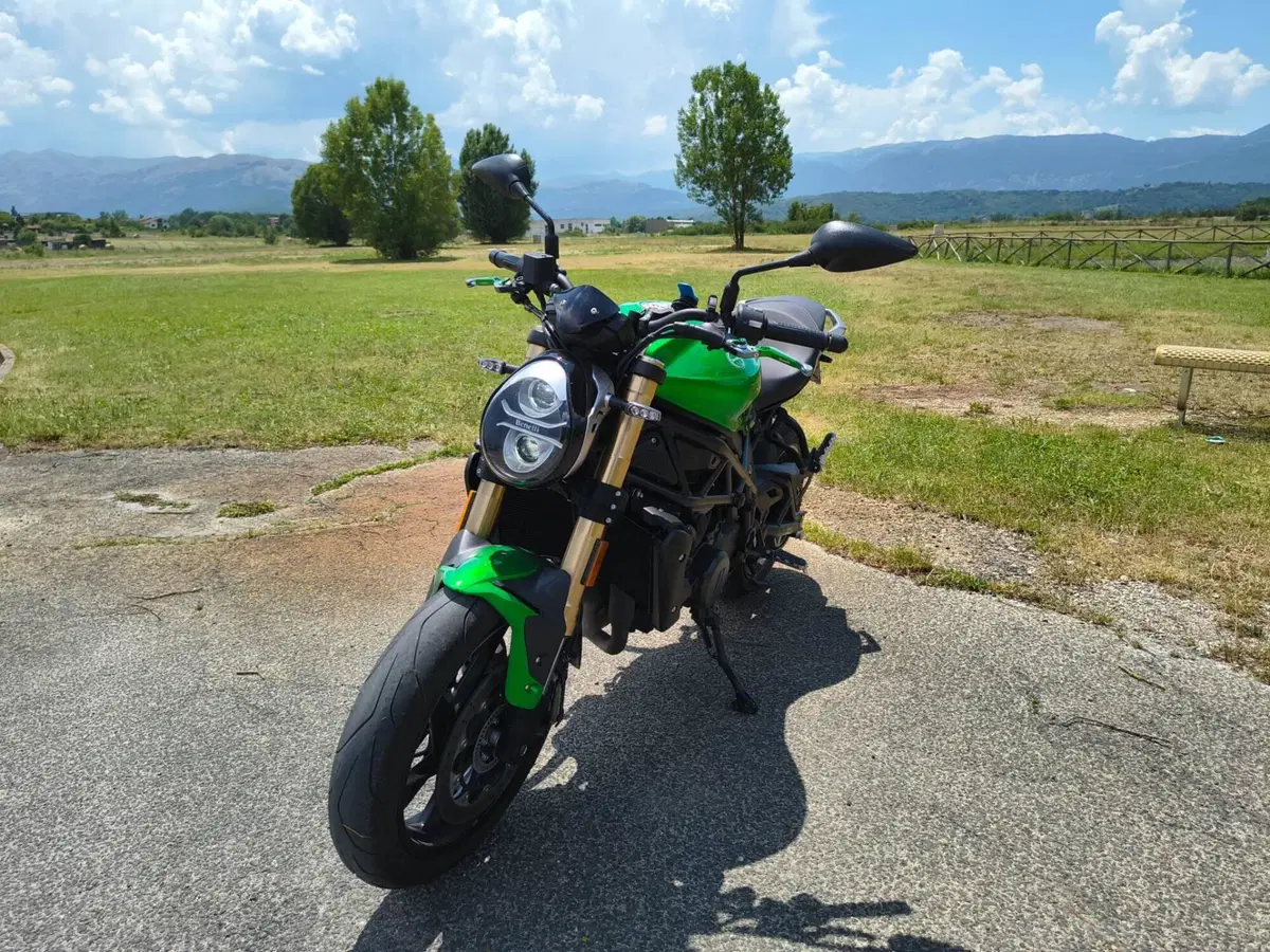 Benelli 752 S (2022 - 25) (3)