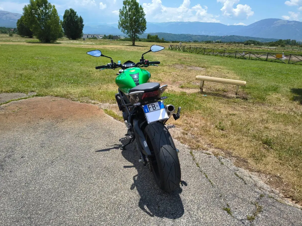 Benelli 752 S (2022 - 25) (4)