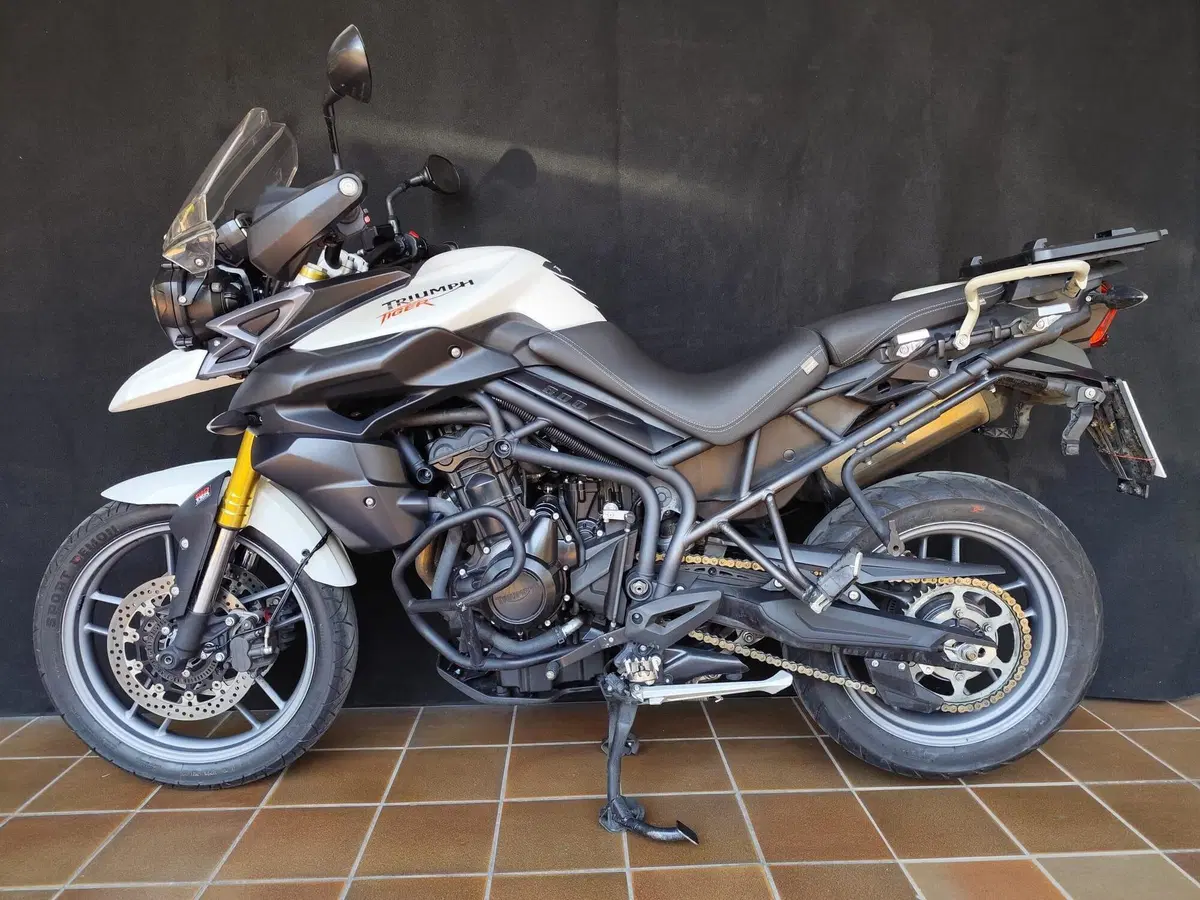 Triumph Tiger 800 ABS (2010 - 14) (2)