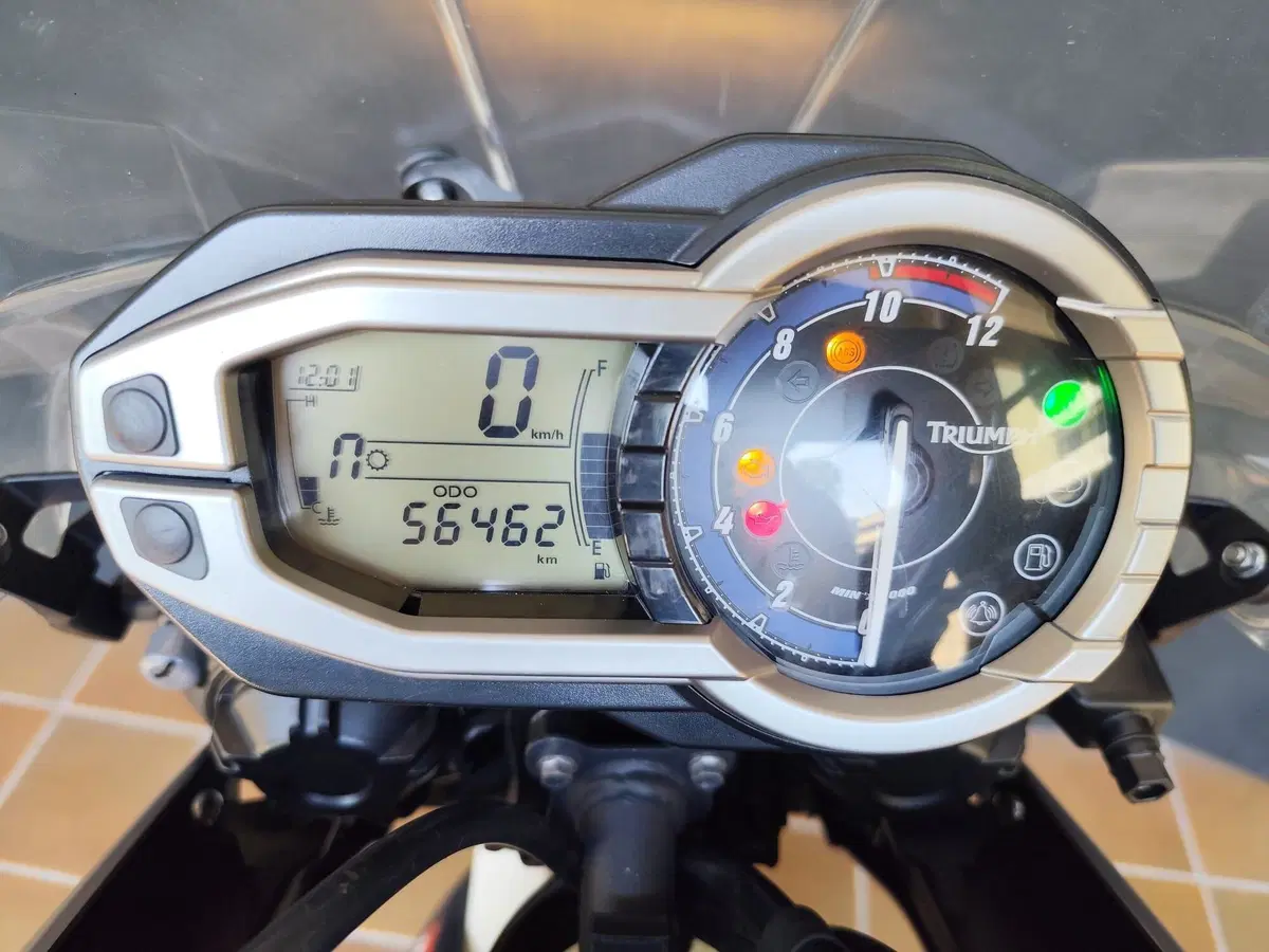 Triumph Tiger 800 ABS (2010 - 14) (5)