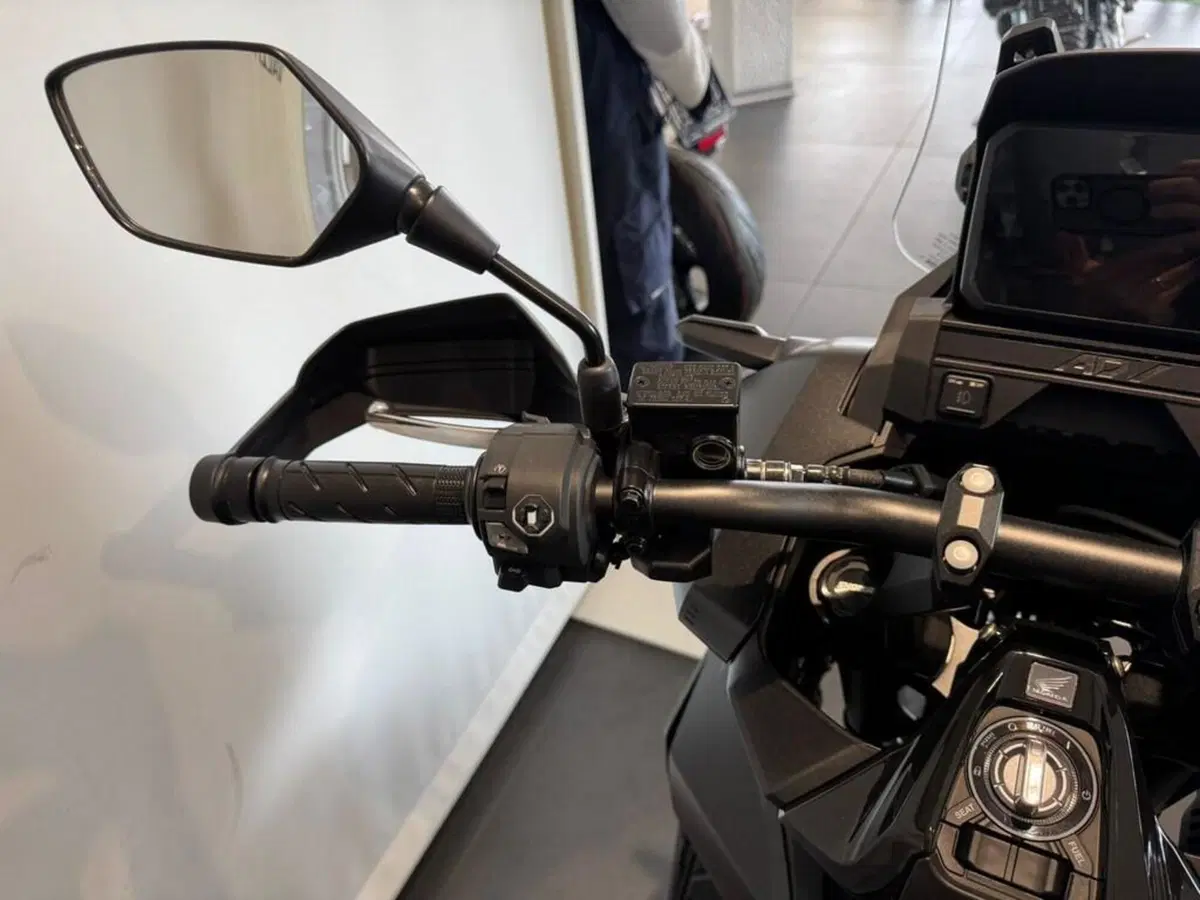 Honda ADV 350 (2022 - 24) (4)