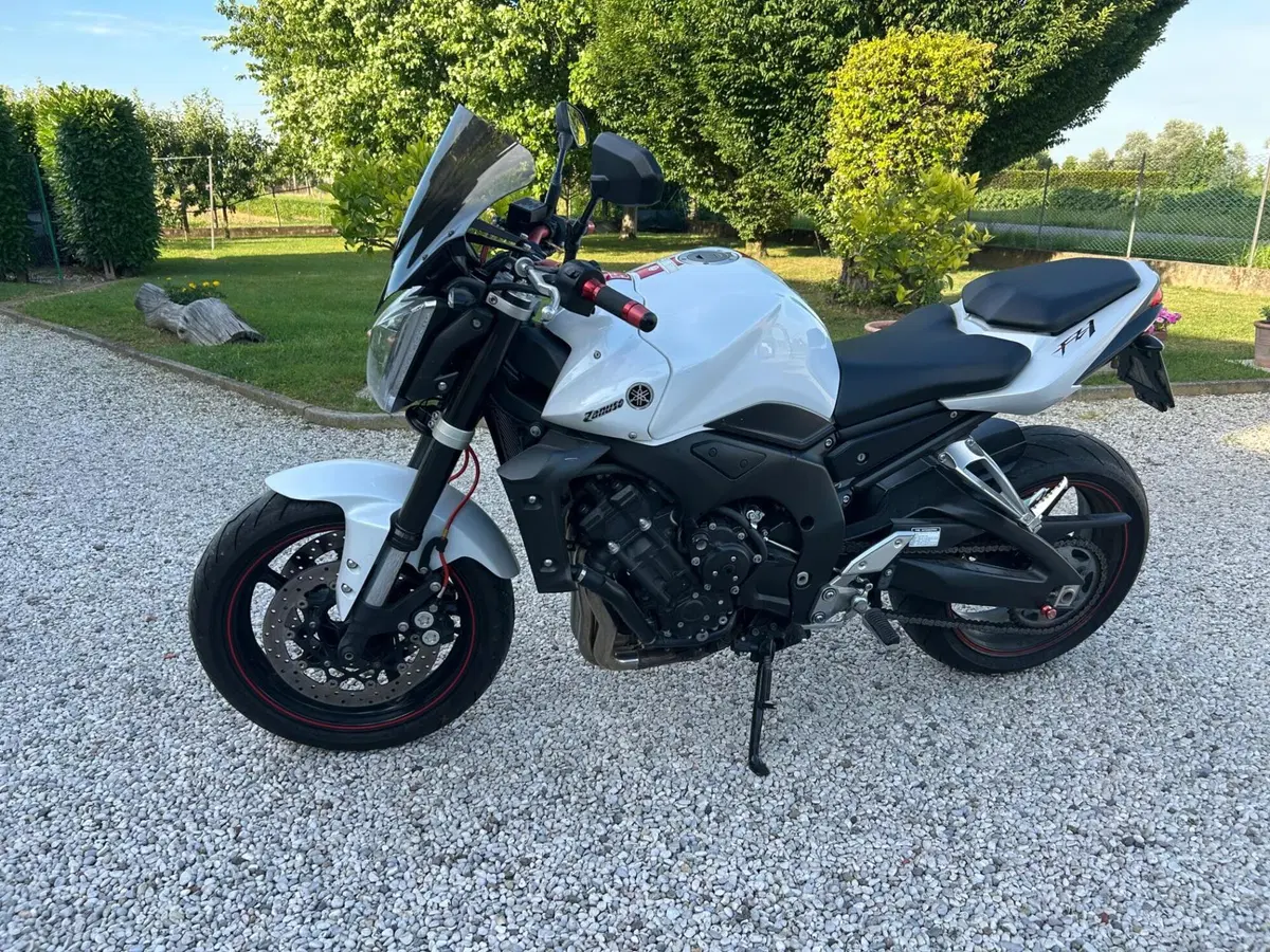 Yamaha FZ1 Fazer (2006 - 16) (4)