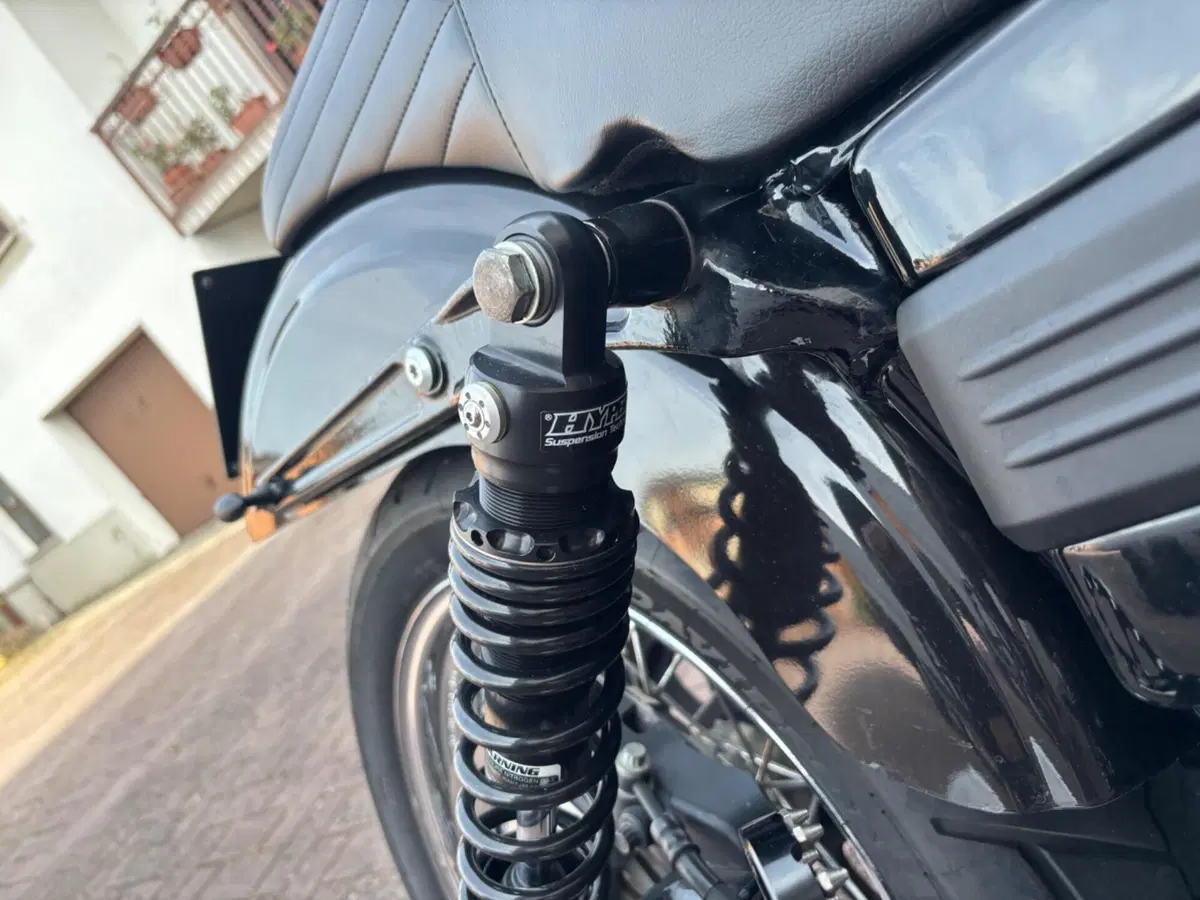 Harley-Davidson 1584 Street Bob (2008 - 15) - FXDB (4)