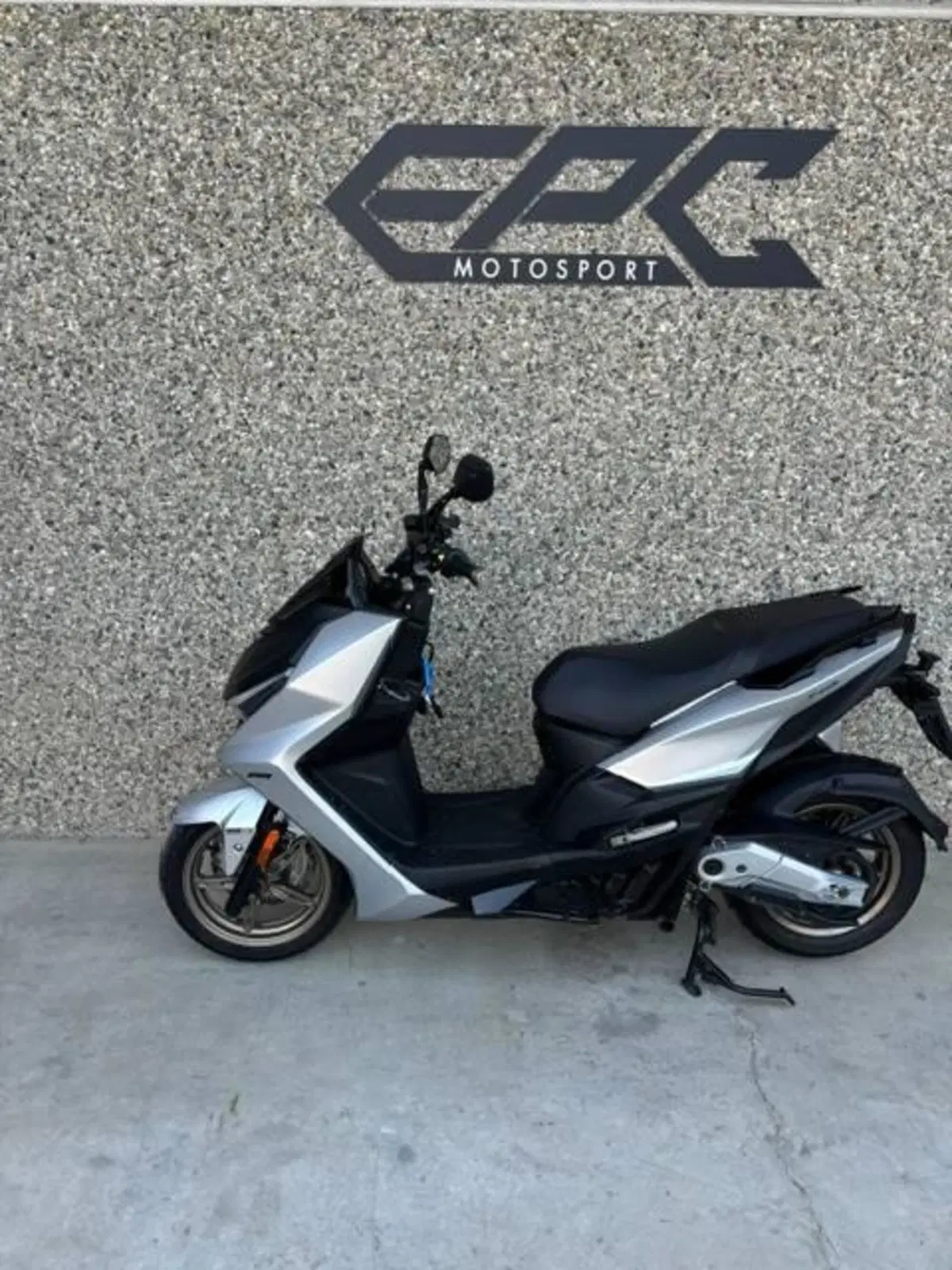 Kymco KRV 200 (2023 - 26) (3)