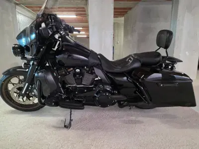 Harley-Davidson CVO Street Glide (2023) usata
