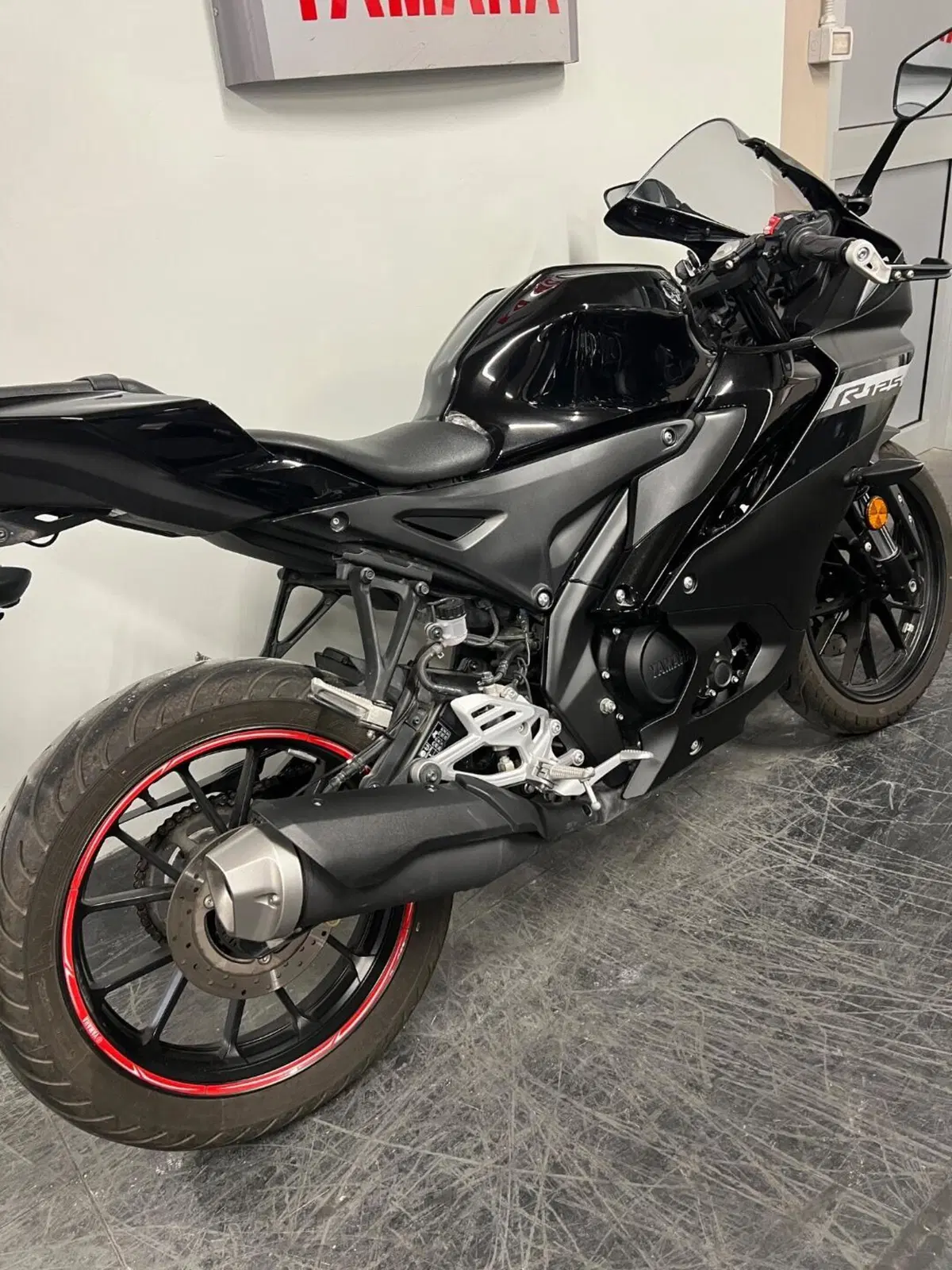 Yamaha YZF R125 (2023 - 26) (4)