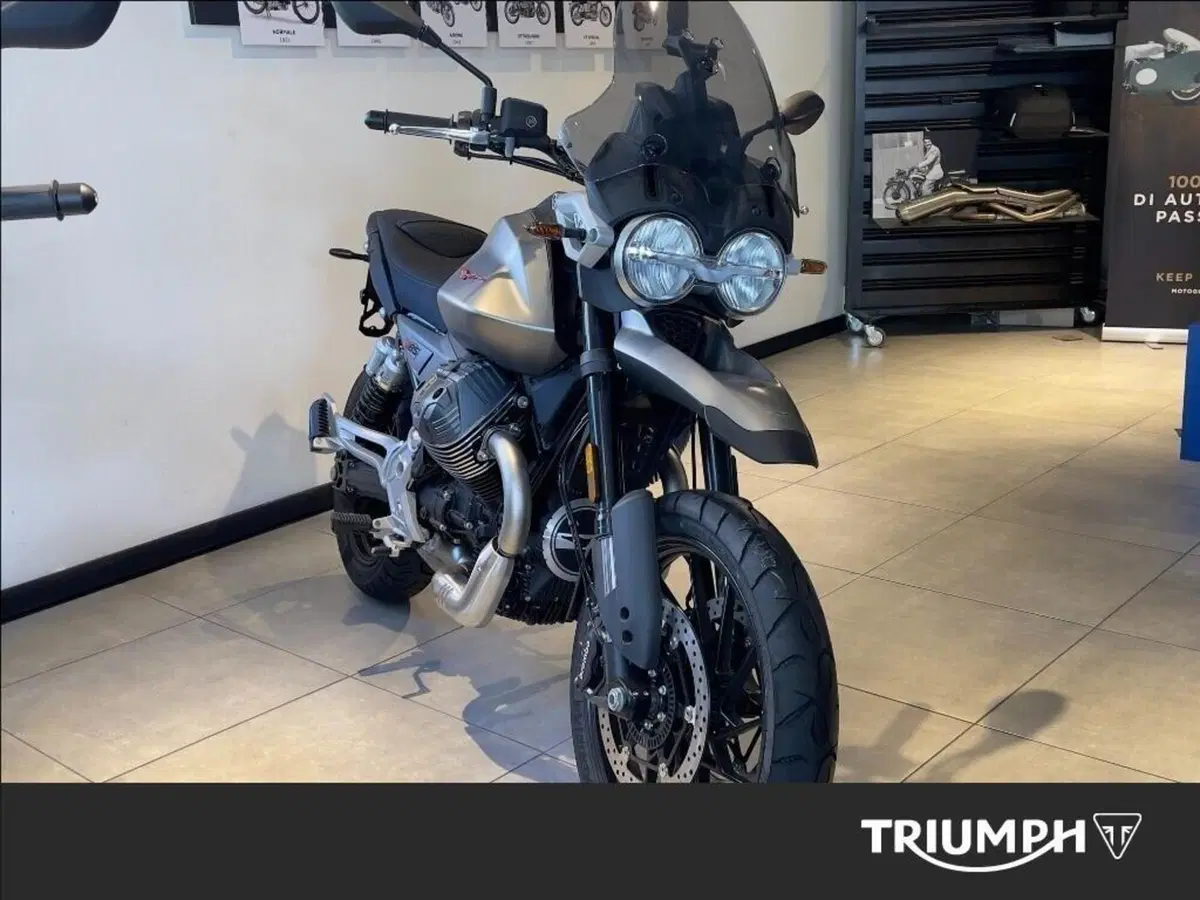 Moto Guzzi V85 Strada (2024 - 26) (2)