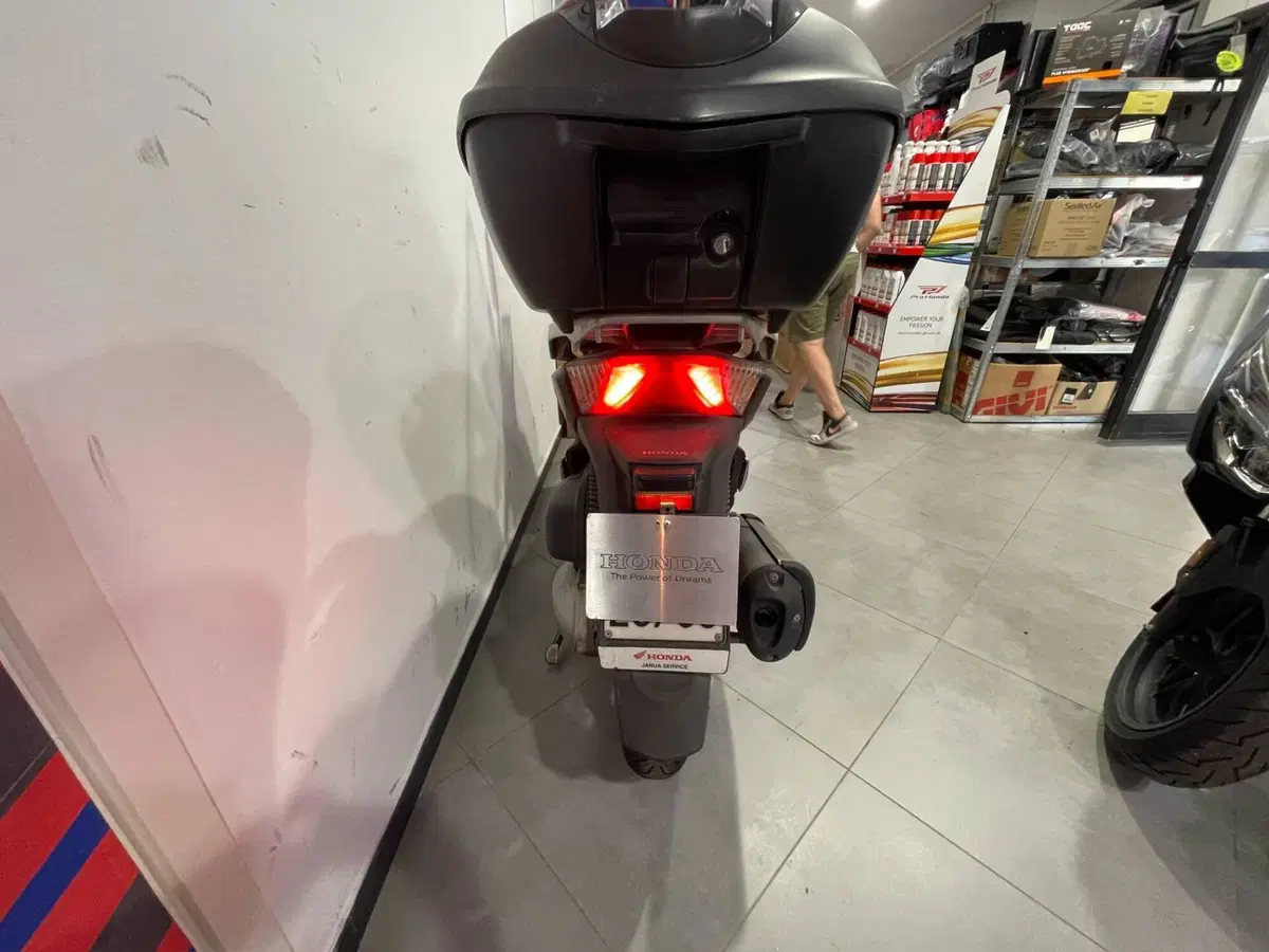 Honda SH 300 i ABS (2013 - 14) (4)