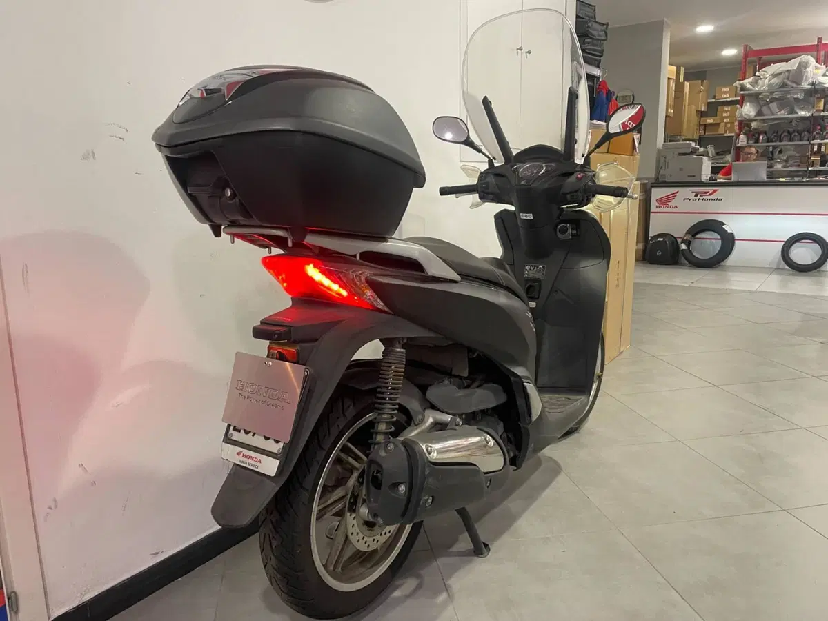 Honda SH 300 i ABS (2013 - 14) (6)