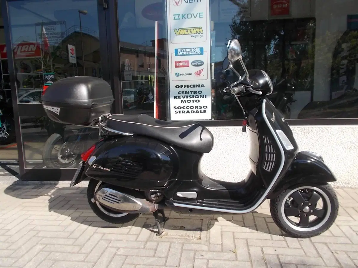 Vespa GTS 300 Super (2008 - 16)