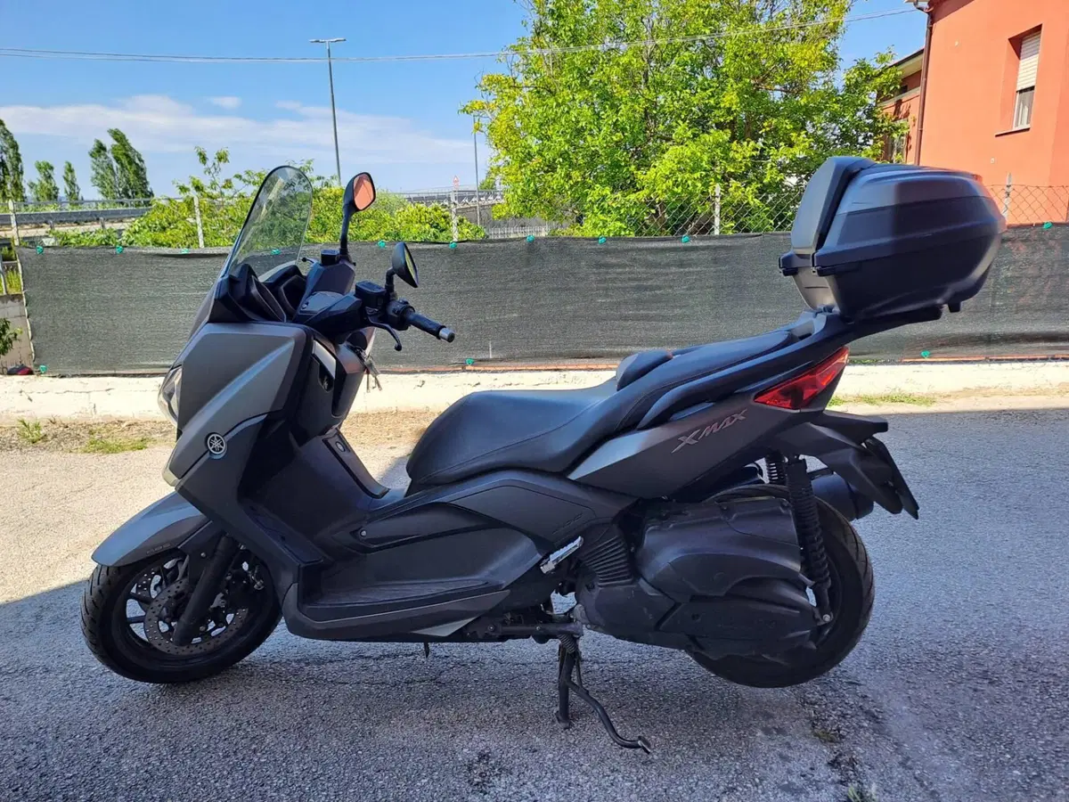 Yamaha X-Max 400 (2013 - 16) (2)