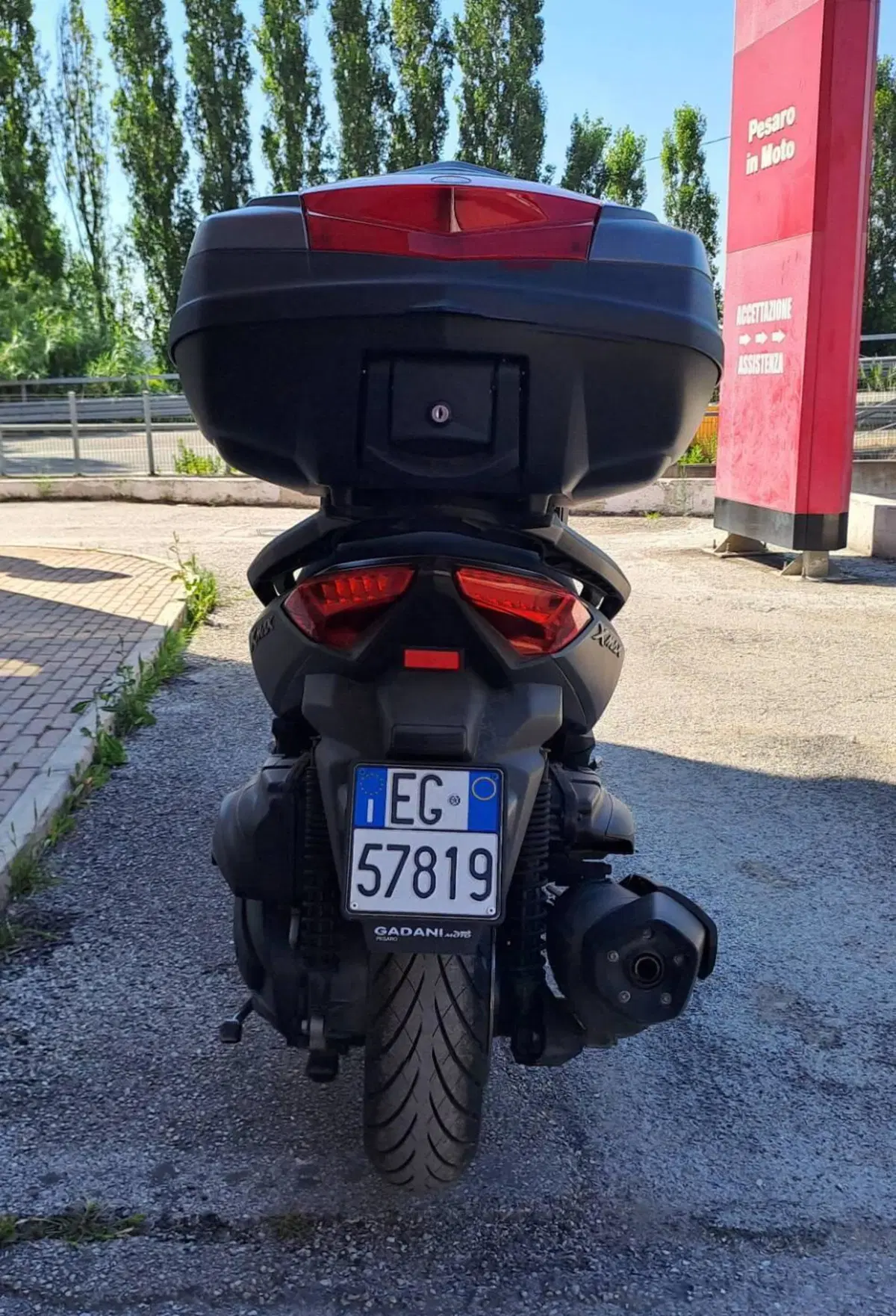 Yamaha X-Max 400 (2013 - 16) (4)