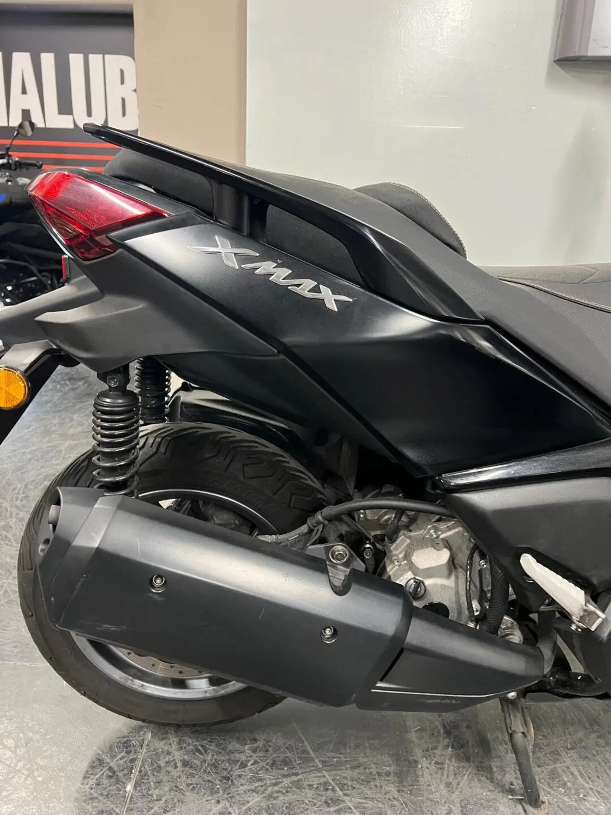 Yamaha X-Max 300 Tech Max (2021 - 24) (5)