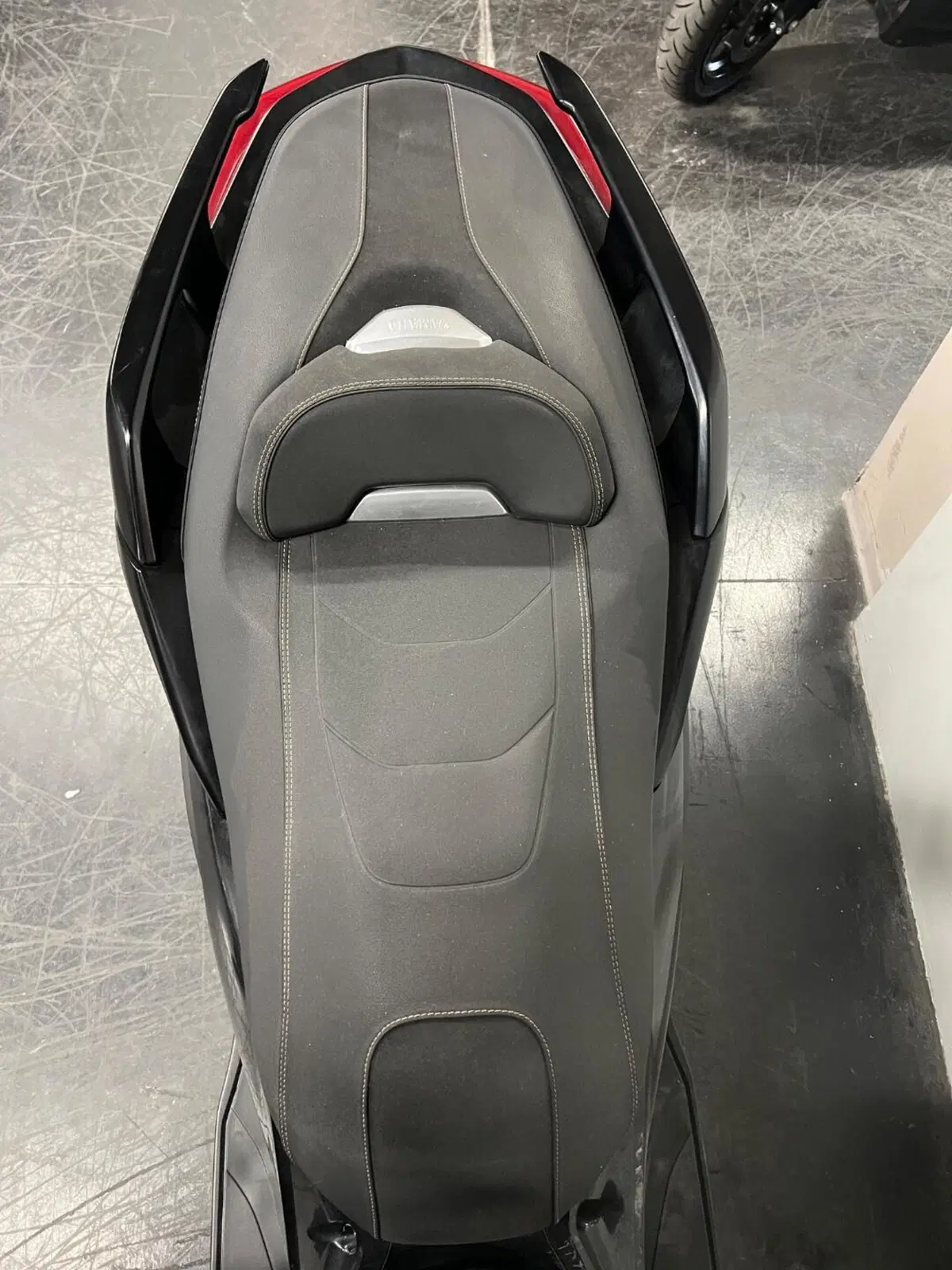 Yamaha X-Max 300 Tech Max (2021 - 24) (7)