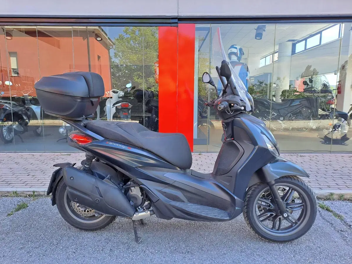 Piaggio Beverly 400 S ABS-ASR (2021 - 24) (2)
