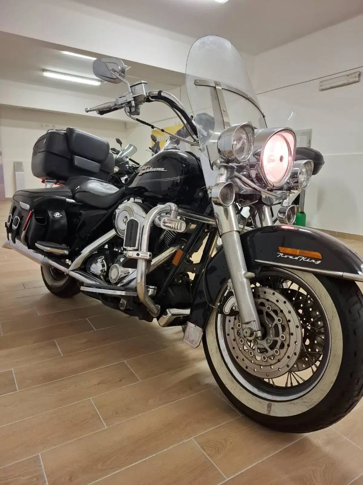 Harley-Davidson 1450 Road King Classic (2006 - 07) - FLHRCI (2)