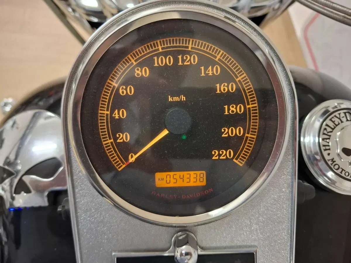 Harley-Davidson 1450 Road King Classic (2006 - 07) - FLHRCI (3)