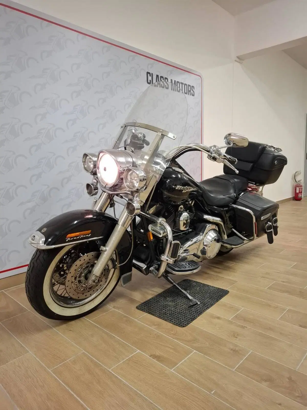 Harley-Davidson 1450 Road King Classic (2006 - 07) - FLHRCI (4)