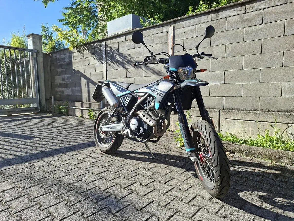 Fantic Motor Motard 125 Performance 4t (2020) (2)