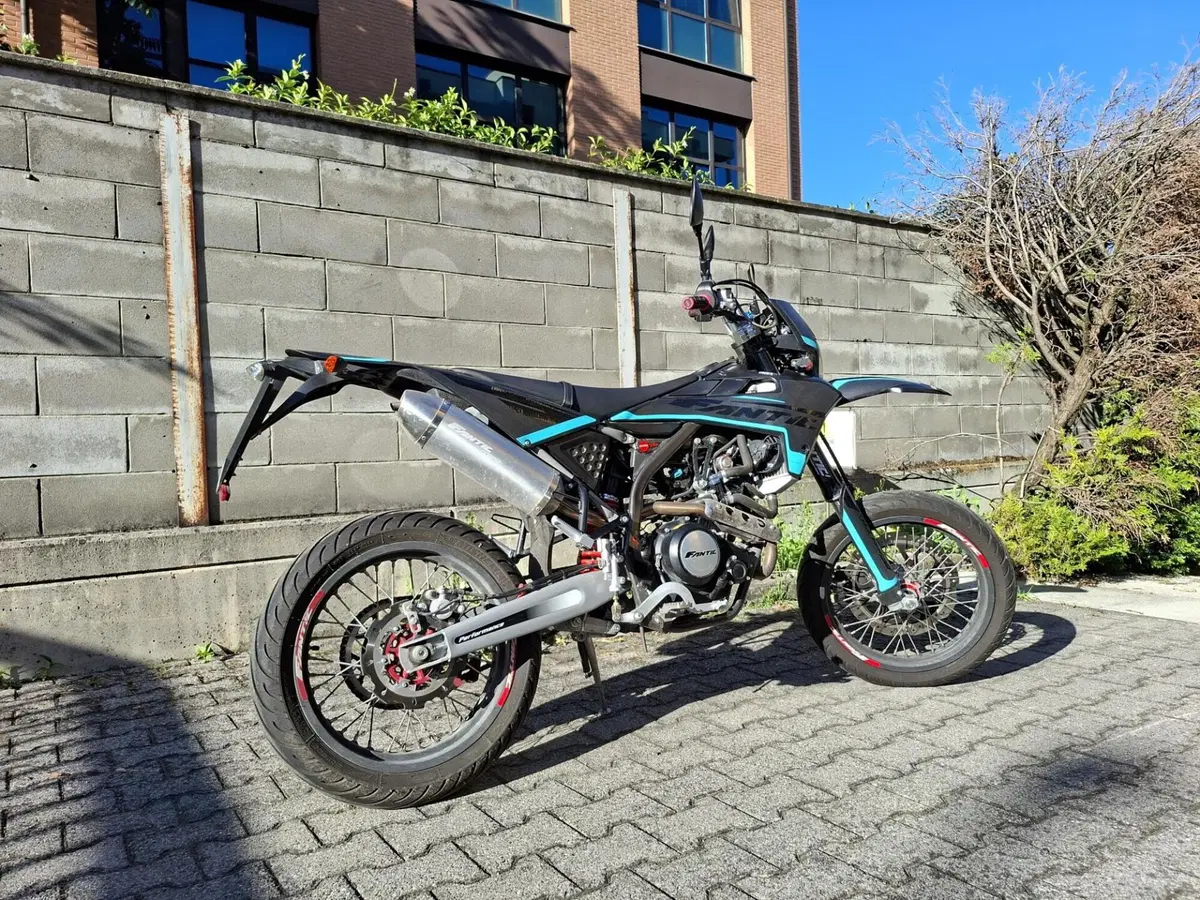 Fantic Motor Motard 125 Performance 4t (2020) (5)