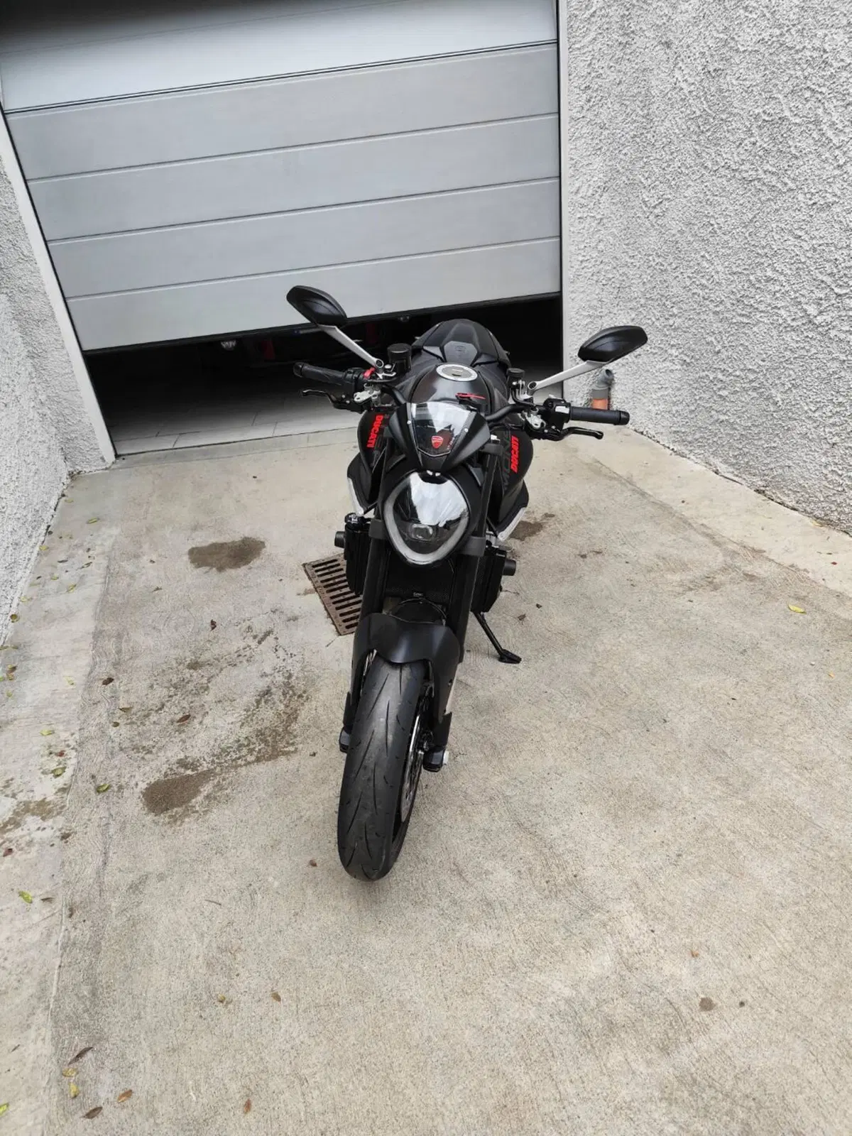 Ducati Monster 937 + (2021 - 25)