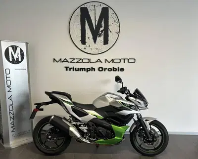 Kawasaki Z7 Hybrid (2024 - 26) usata