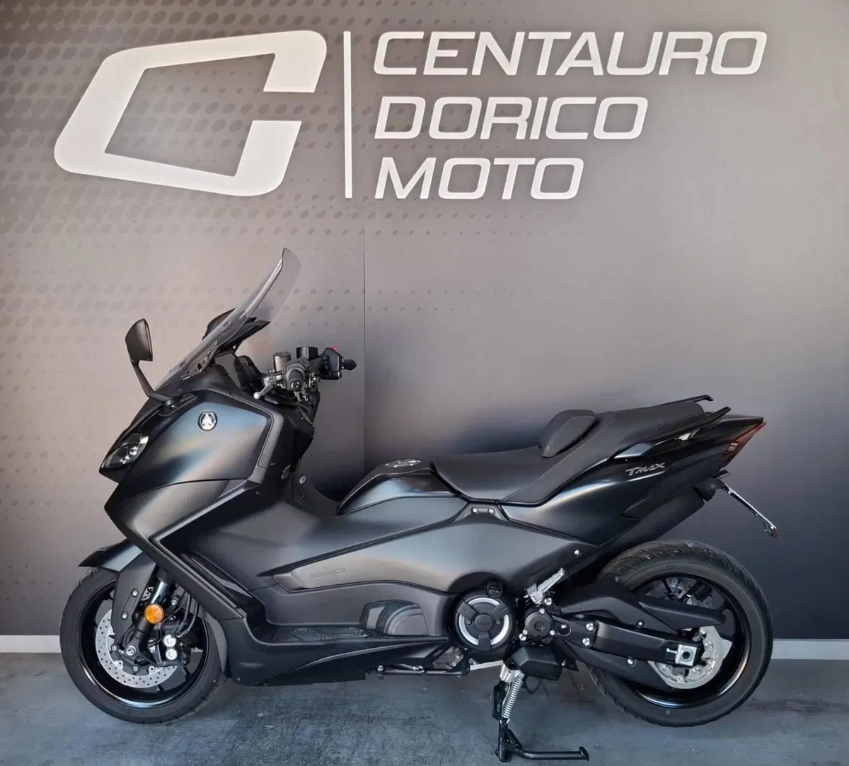 Yamaha T-Max 560 (2022 - 24) (2)