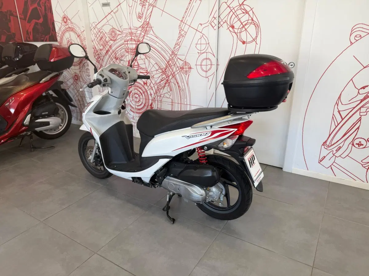 Honda Vision 110 (2011 - 16) (6)