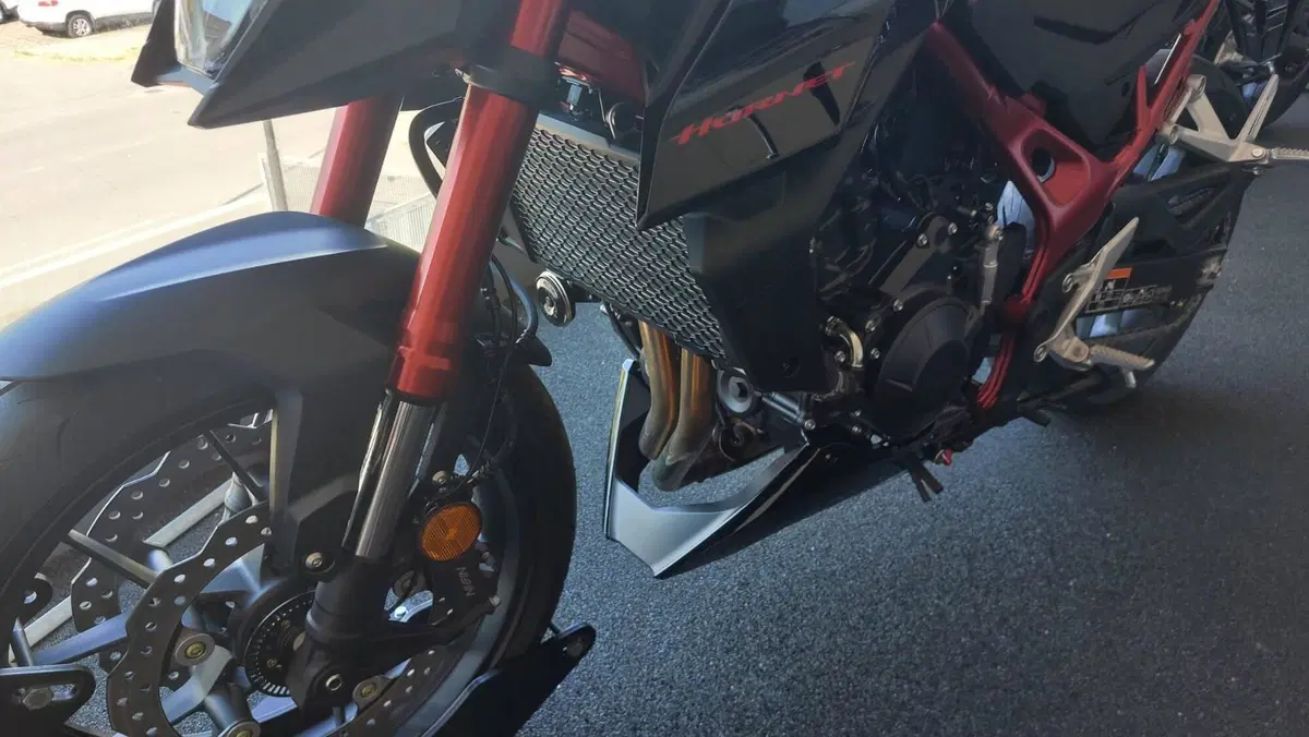 Honda CB 750 Hornet (2026) (3)