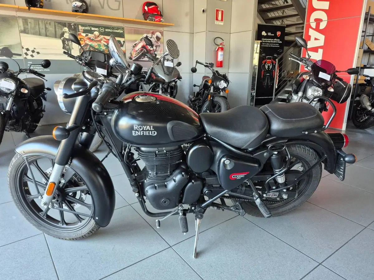 Royal Enfield Classic 350 (2021 - 26)