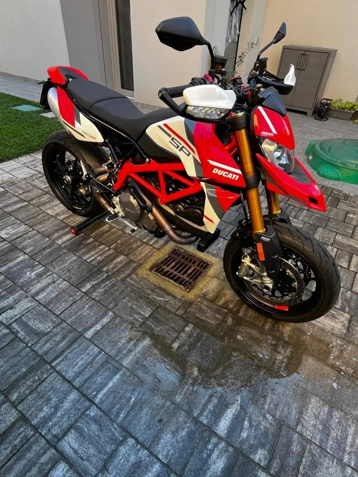 Ducati Hypermotard 950 SP (2022 - 25) (2)