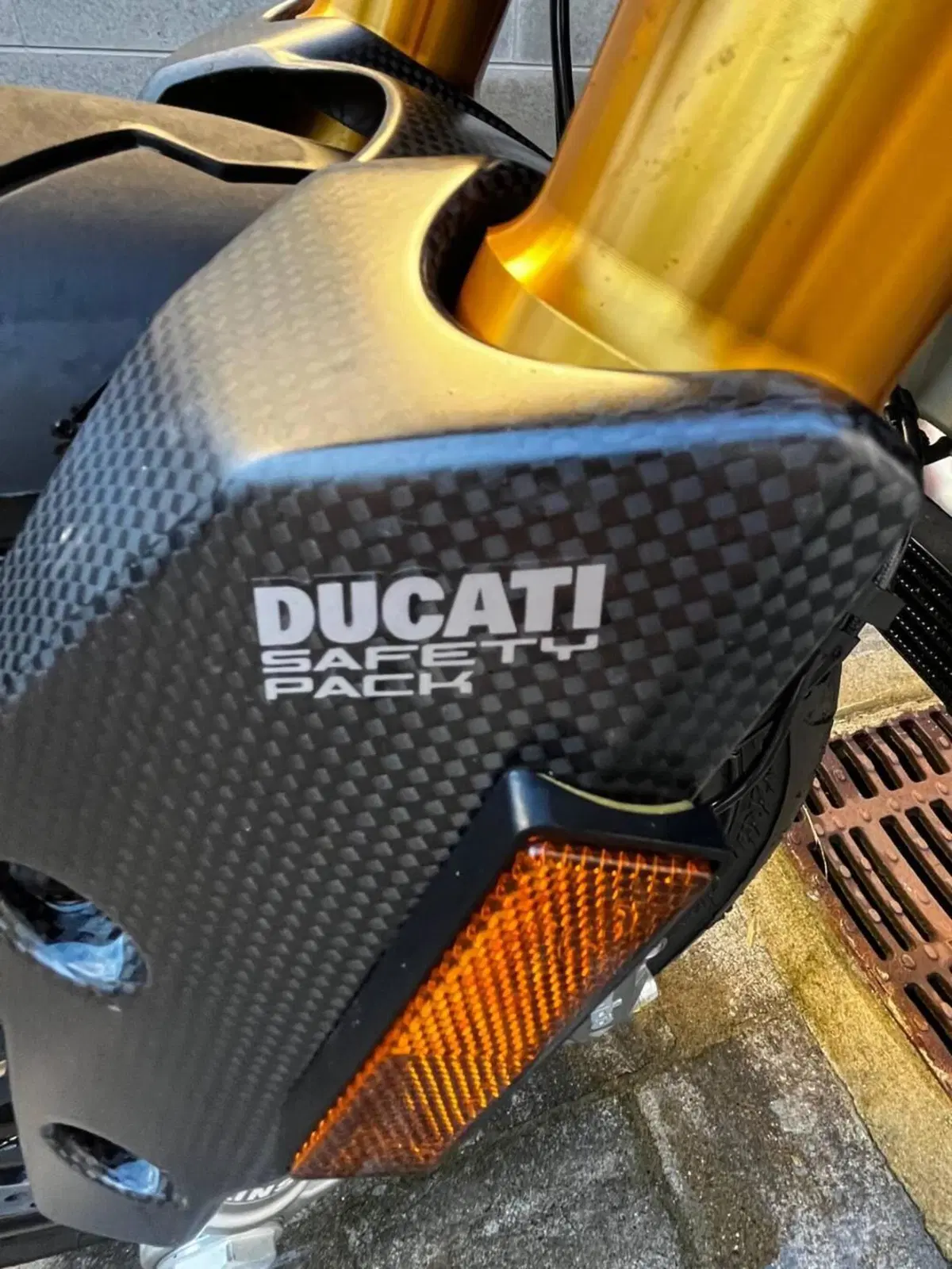 Ducati Hypermotard 950 SP (2022 - 25) (4)