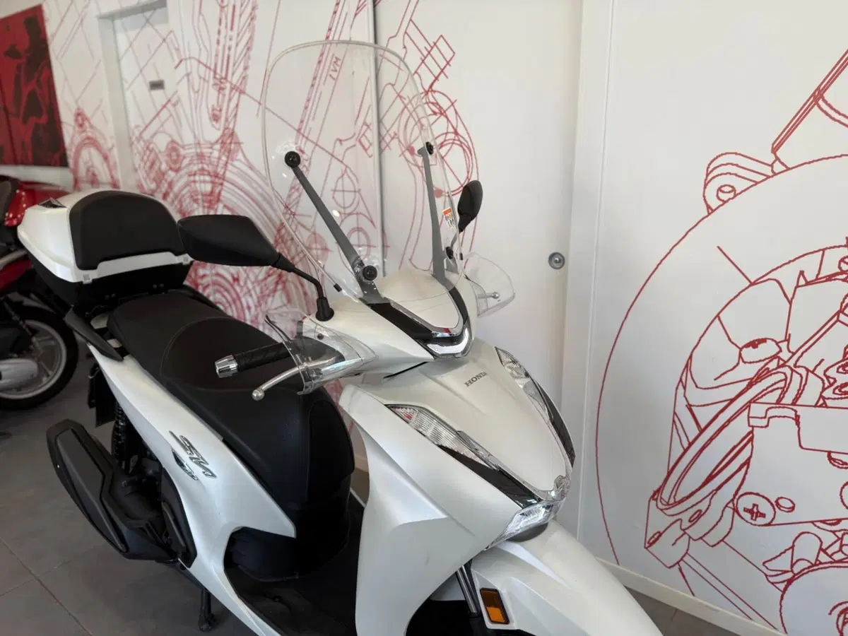 Honda SH 350 (2021 - 24) (10)
