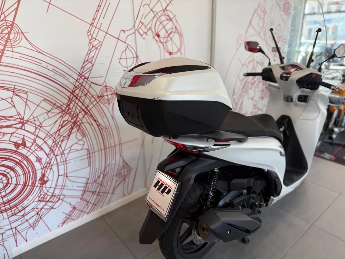 Honda SH 350 (2021 - 24) (12)