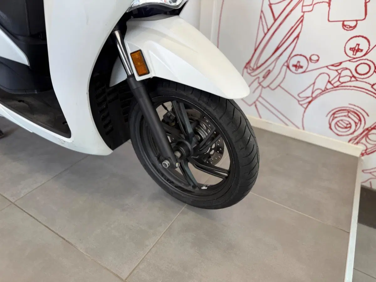 Honda SH 350 (2021 - 24) (9)